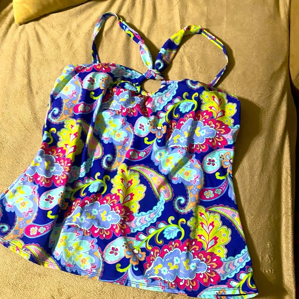 Kim Rogers Swimsuit Top - Picture 2 of 6